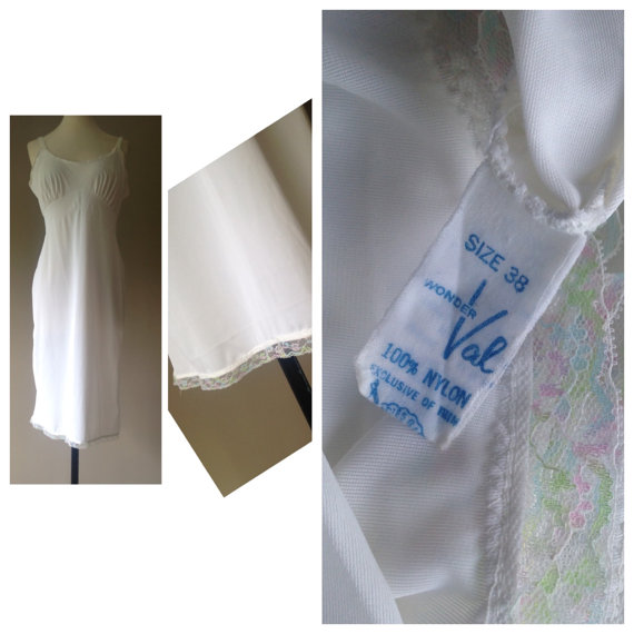 زفاف - 38 / Full Slip / Dress / Nylon with Lace / Vintage Lingerie / By Wonder Val / Free Shipping