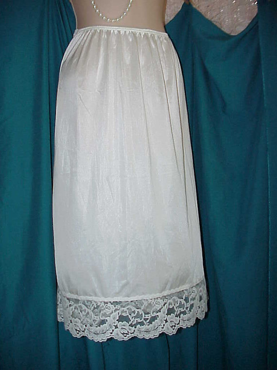 زفاف - Free Shipping..Beautiful Vintage Vassarette White Half Slip Lace Trim Lg