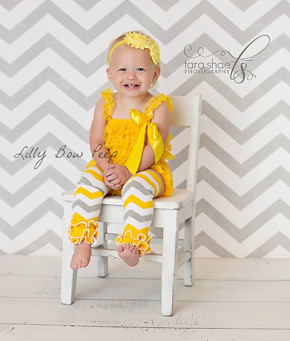 Свадьба - Baby Girl Outfit-Yellow Ruffle Lace Petti Romper & Vintage Headband-Dress Up-Preemie-Newborn Girl Clothes-Infant-Child-Baptism-Wedding-SOFT