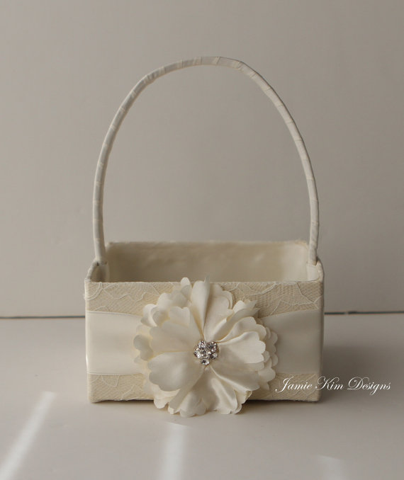 Hochzeit - Flower Girl Basket only - (Custom Made)