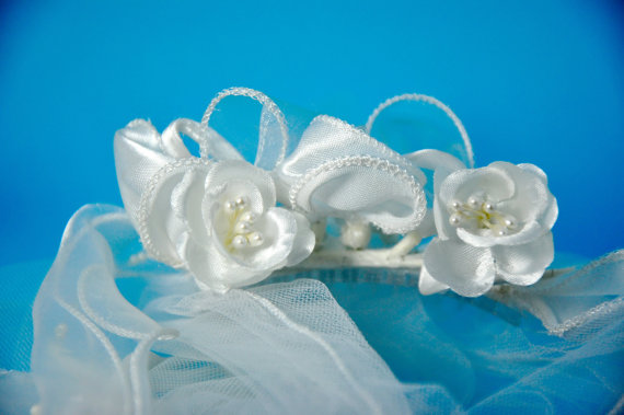 Свадьба - Wedding Bridal Shoulder Length Veil and Beaded Hair Headband with Hair Comb