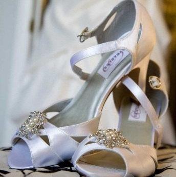 Wedding - Wedding Vintage Style Clear Rhinestone Pearl Bridal Wedding  Silver Shoe Clips - set of 2 -