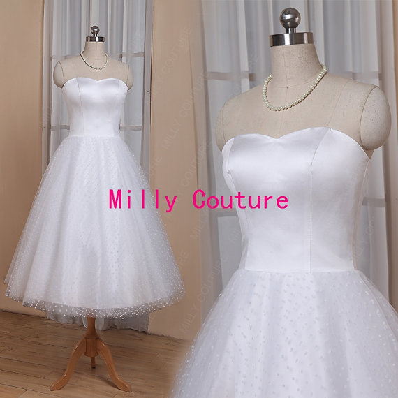 Hochzeit - New arrival strapless sweetheart 1950s polka dots tulle tea length wedding dress, short wedding gown, robe de marriage
