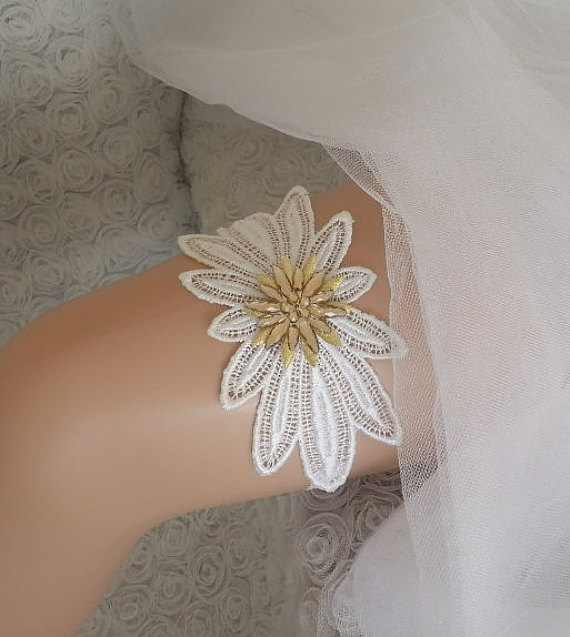 Hochzeit - White gold flower garter lace garter beaded modern garter Lolita prom bridesmaid bridal garter burlesque garter free ship