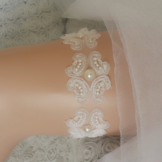 Mariage - Ivory garter lace garter flower modern garter Lolita prom bridesmaid bridal garter burlesque garter free ship