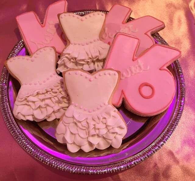 Hochzeit - Pink Princess Sweet 16 Birthday Party Ideas
