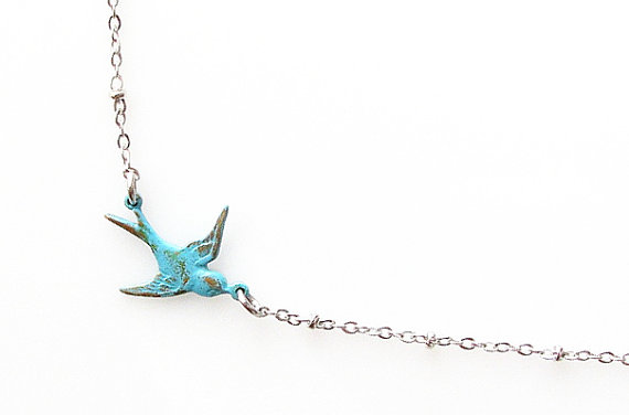 Mariage - rustic blue bird necklace, rustic wedding jewelry, verdigris patina necklace, bridesmaid gift, tiny bird necklace sparrow, verdigris jewelry
