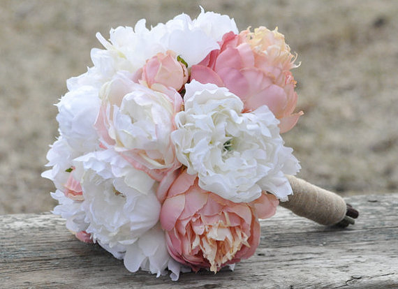 Hochzeit - Silk Wedding Bouquet, Wedding Bouquet, Keepsake Bouquet, Bridal Bouquet, Blush Pink, Coral and Ivory Peony silk flower bouquet.