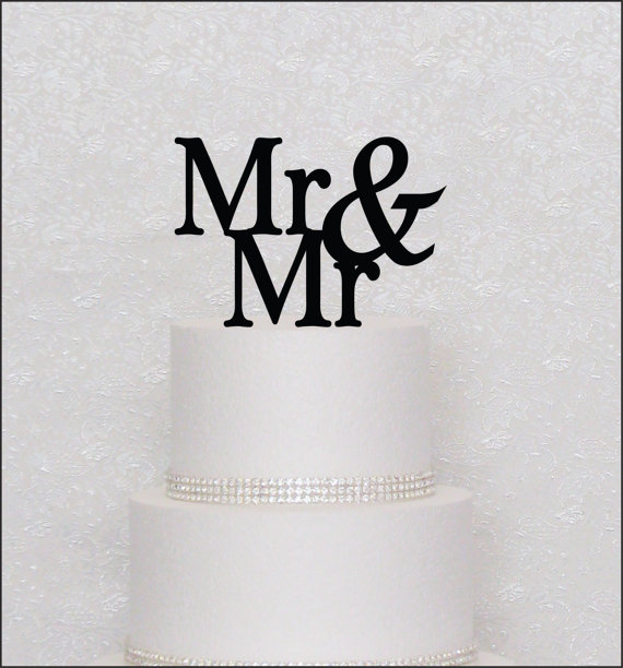 Hochzeit - Mr and Mr Monogram Wedding Cake Topper in Black, Gold, or Silver