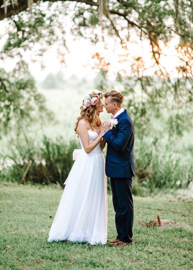 Hochzeit - Romantic Bohemian Wedding With A Touch Of Southern Charm