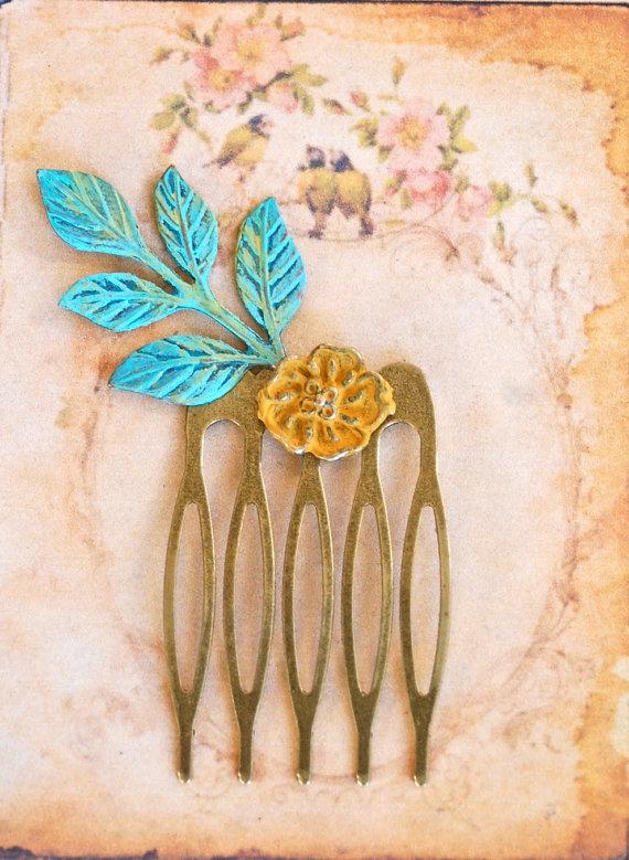 Hochzeit - Leaf Hair Comb. Verdigris Green Antique Gold Brass Rustic Woodland Wedding Hair Accesories flower.Tiedupmemories