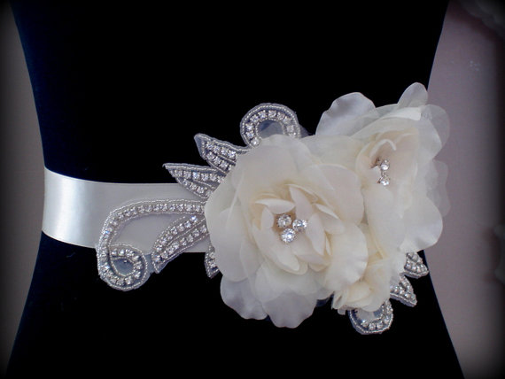 Wedding - Bridal Sash Belt , Crystal wedding sash , Flower sash , Beaded Sash, Rhinestone Bridal Sash,