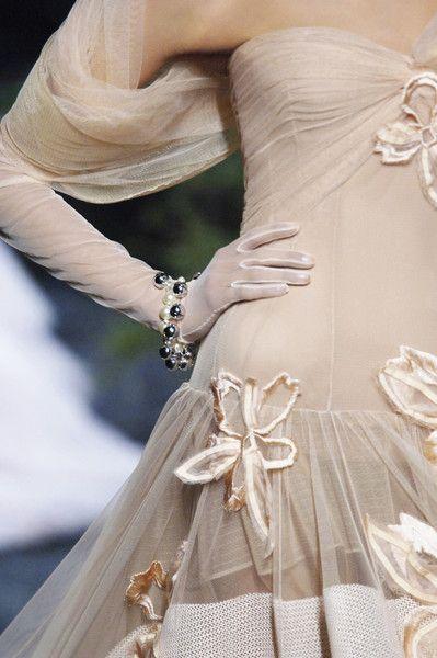 زفاف - Christian Dior At Couture Fall 2005 (Details)