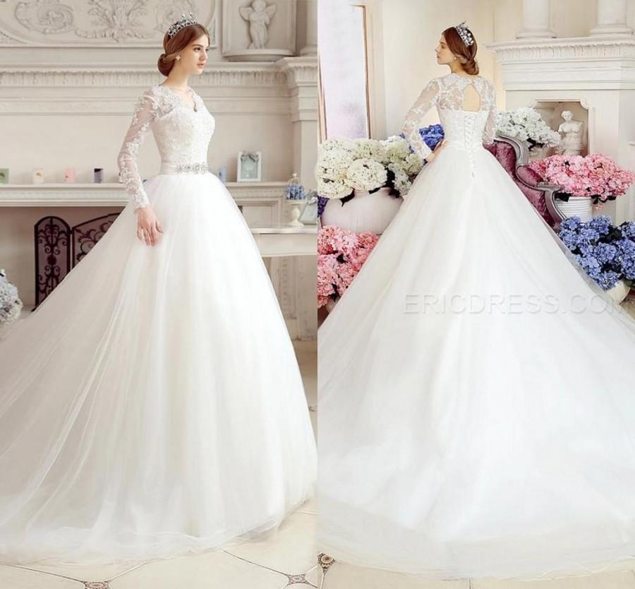 Mariage - Modest Vintage Long Sleeve Wedding Dresses Country V Neck Custom Made Chinese 2015 Illusion Tulle Applique Lace Bridal Dresses Ball Gowns Online with $131.73/Piece on Hjklp88's Store 