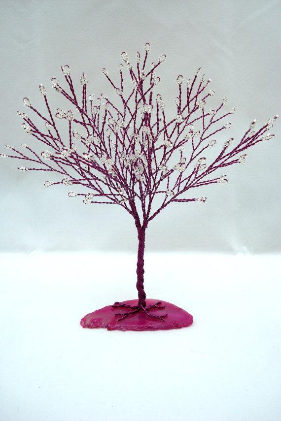 زفاف - Magenta Tree of Life, Magenta and White Tree Wedding Cake Topper, Wire Wrapped Tree Centerpiece, White Seed Bead Tree