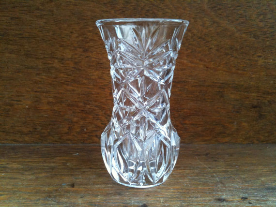 زفاف - Vintage English Small Bud Lead Crystal Glass Vase circa 1950's / English Shop
