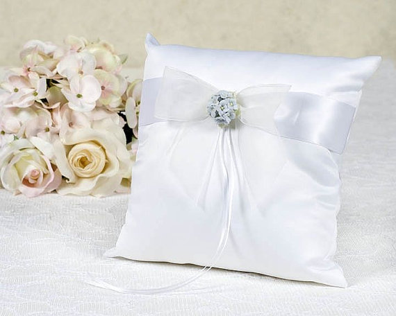 Hochzeit - Hydrangea Wedding Ring Bearer Pillow - 75725H
