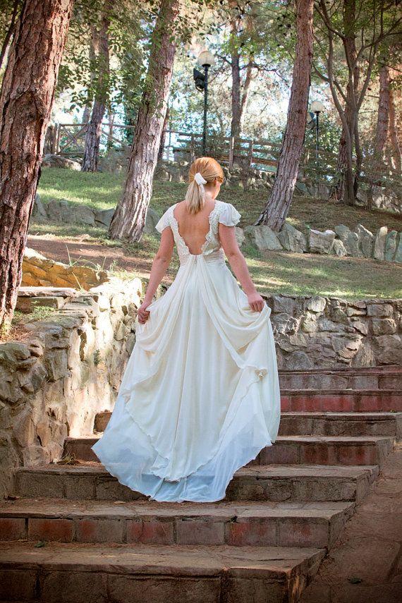 Свадьба - Grecian Long Wedding Gown Ivory-Cream Wedding Dress Lace And Chiffon Bridal Gown - Handmade By SuzannaM Designs