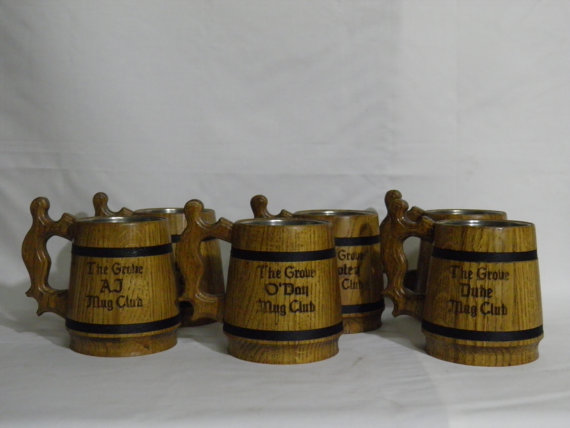 Hochzeit - 6 Wooden personalized Beer mugs , 0,8 l (27oz) , natural wood, stainless steel inside,groomsmen gift
