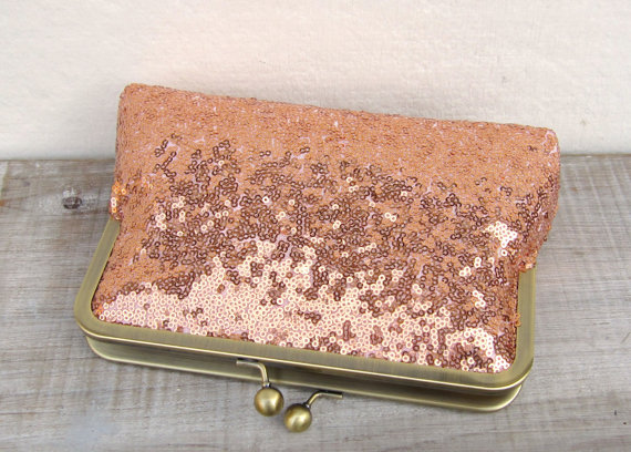 Свадьба - Rose gold sequin clutch, sequin evening clutch, copper sequin purse, rose gold bridesmaid clutch, great gatsby bag, 1920s wedding, formal