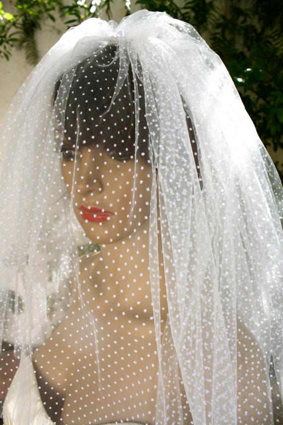 زفاف - Polka Dot Veil, POLKA DOTS! , Dotted Wedding Veil "Nicky"  by Vegas Veils