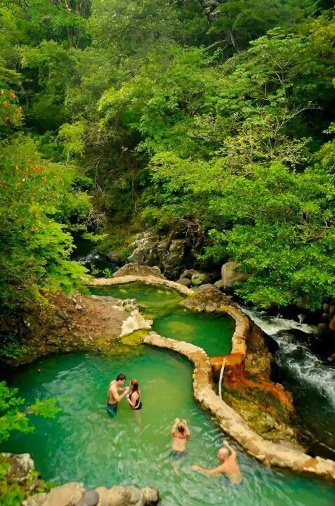 Mariage - The 10 Best Natural Hot Springs In The World