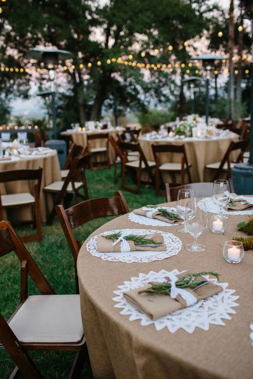 Mariage - Decorating Your Outdoor Wedding And Reception With Flowers