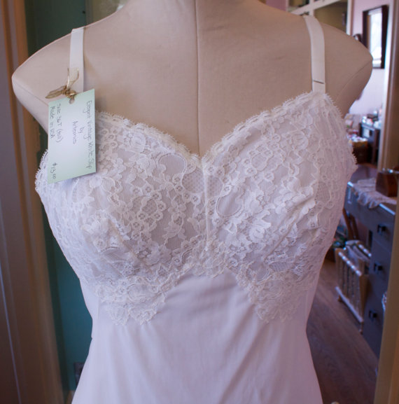 Hochzeit - Lovely White Slip by Artemis, Vintage Slip, Vintage Lingerie, Unique Lace, size 36T, #20.8