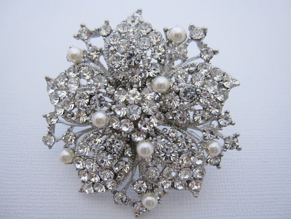 Свадьба - Crystal wedding brooch,rhinestone bridal brooch,wedding accessories,wedding comb,bridal hair comb,bridesmaid gift,wedding hair comb,bridal