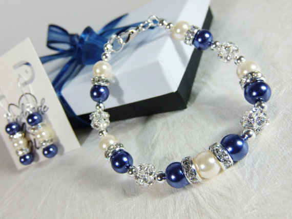 Hochzeit - Navy Blue and Ivory Bridesmaid Jewelry Set Bridesmaid Gift, Bridesmaid Jewelry, Wedding Gift, Wedding Jewelry, Bracelet and Earrings