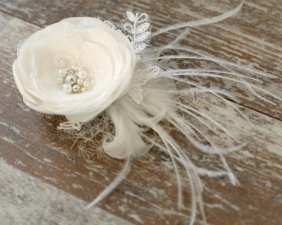 Mariage - Ivory flower, bridal hair flower, lace flower,hair clip, weddings accessories,bridal hair fascinator, headpiece, pearls, rhinestones.