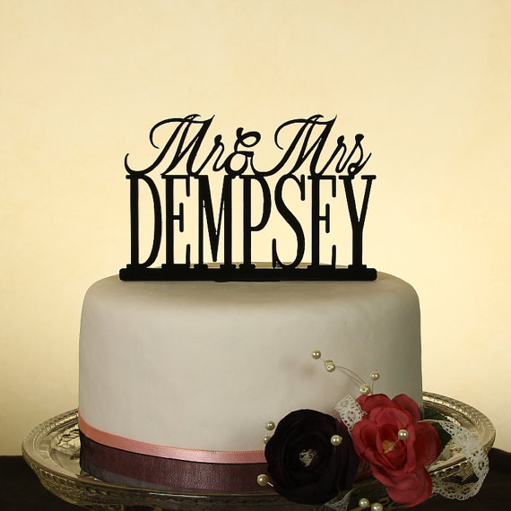 زفاف - Wedding cake topper Mr. and Mrs. personalized "in your name" by Distinctly Inspired (style B-3)
