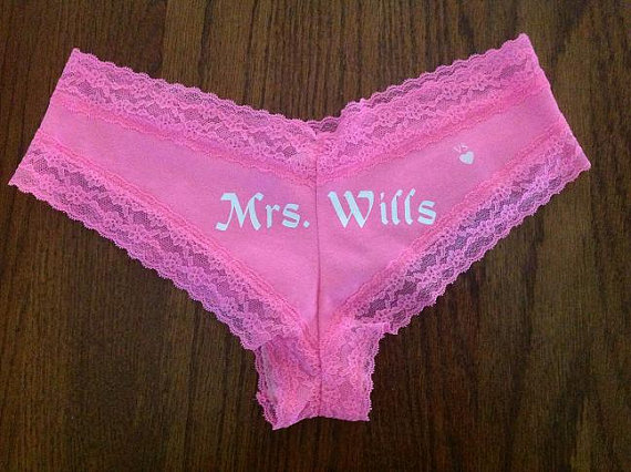 Hochzeit - Personalized Honeymoon, Bachelorette, or Wedding panties for the Bride