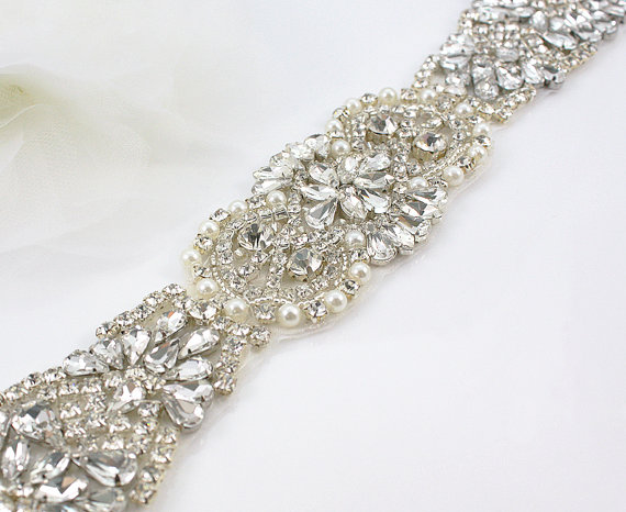 Свадьба - SALE - Ready To Ship - JULIANNA - Vintage Inspired Crystal And Pearl Bridal Sash, Rhinestone Bridal Belt, Wedding Beaded Sash, Wedding Belts