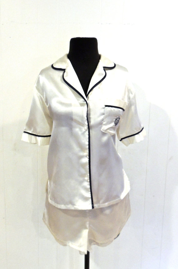 Wedding - vintage silky pajamas - 1970s white/navy short pajama set