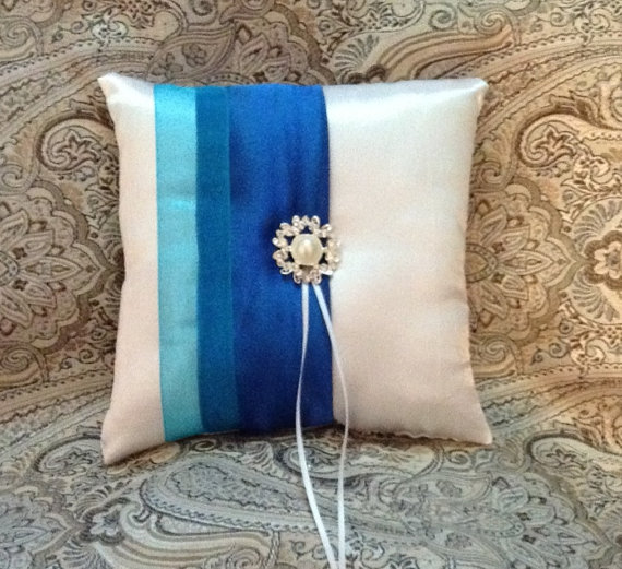 Mariage - ring bearer pillow custom made white or ivory with royal blue  satin
