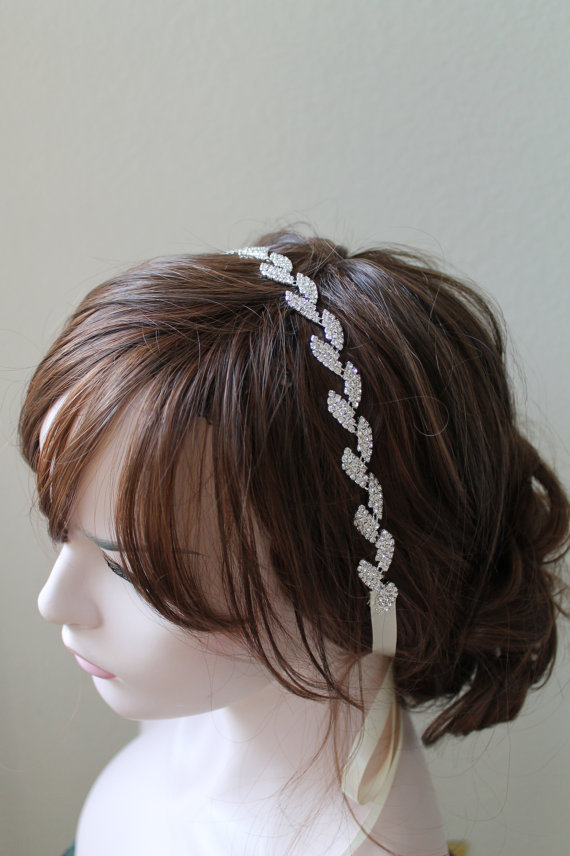 Hochzeit - Bridal dainty crystal leaf headband. Rhinestone wedding headpiece.  FEUILLE