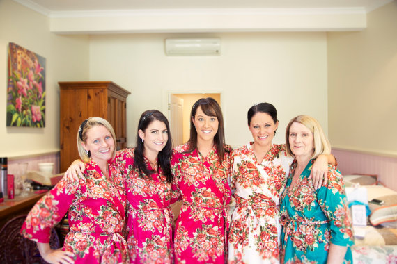 Wedding - Set of 5 Bridesmaid robes - Floral kimono robes - Morning of wedding - getting ready photo prop - matching robes for bride and bridesmaids