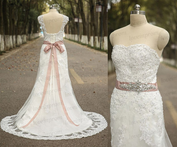 Wedding - Vintage Sweep Train Wedding Dress Handmade Lace Wedding Gowns Handmade Sweetheart Bridal Gowns