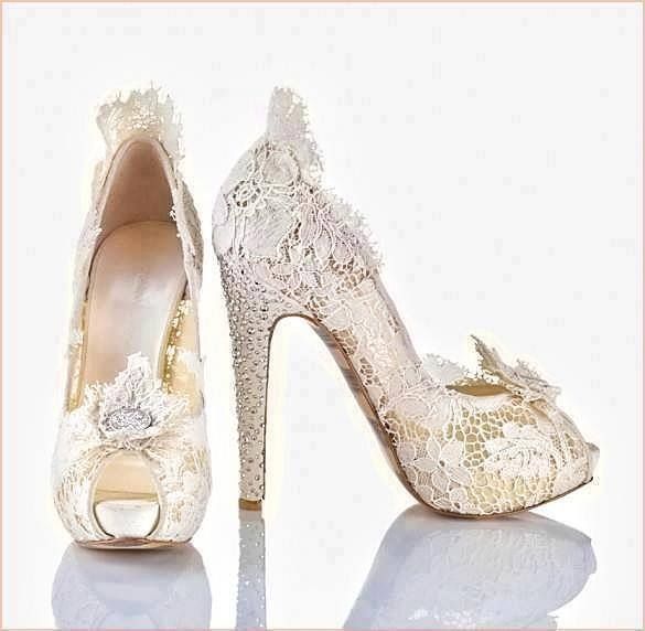 Hochzeit - If The Shoe Fits... Add A Bag! 