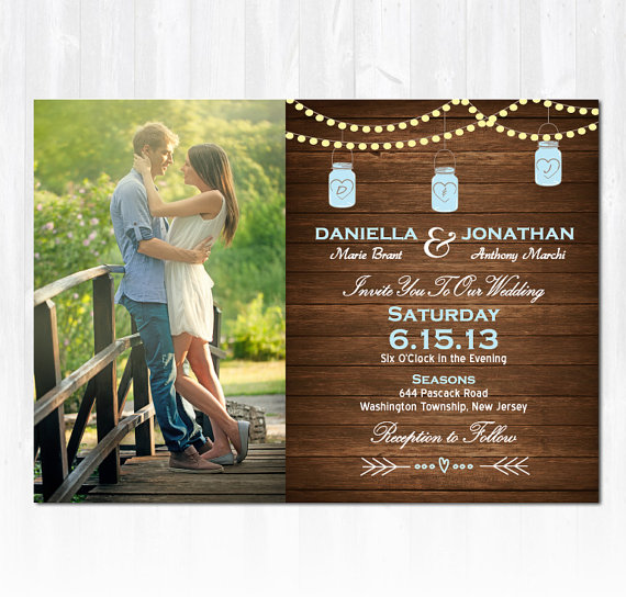 Mariage - Mason Jar Wedding Invitation DIY PRINTABLE Digital File or Print (extra) Country Wood Wedding Invitation String Light Wedding Invitation