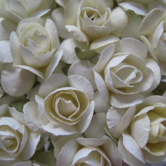 زفاف - Paper Millinery Flowers 24 Small Handmade Roses In Ivory