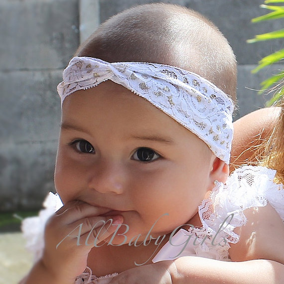 Свадьба - White and gold Turban Headband for Newborns, Infants, Toddlers, & Girls. Newborn Headband, White and Gold Baby Headband, Infant Headband