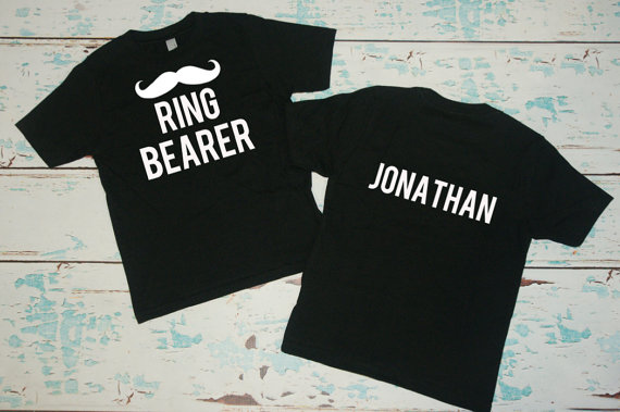 Mariage - Ring Bearer T-Shirt with name and mustache. Ring Bearer shirt. Wedding Usher t-shirt for boy in wedding party. Ring Security