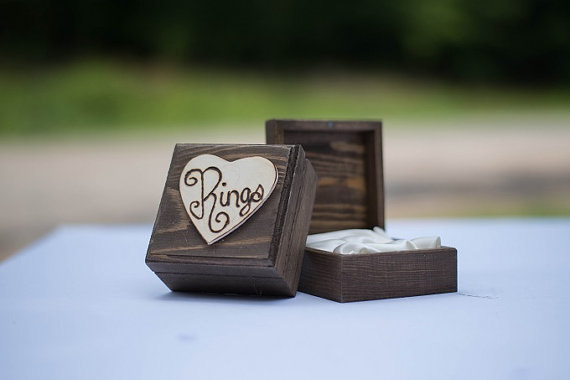 Свадьба - Small Ring Box Wedding Ring Pillow Alternative Small Keepsake Box Bridesmaid Gift Box Jewelry Box