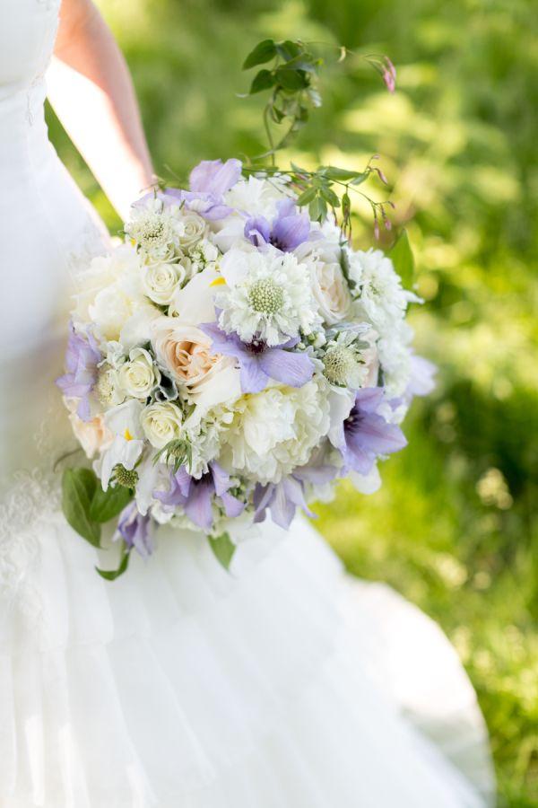 Hochzeit - White And Lavender Bridal Bouquet