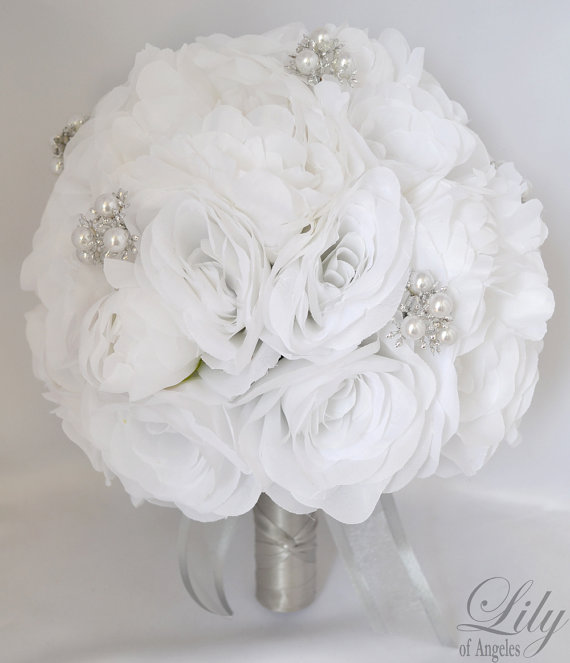 زفاف - 17 Piece Package Wedding Bridal Bride Maid Of Honor Bridesmaid Bouquet Boutonniere Corsage Silk Flower WHITE GEWELS "Lily Of Angeles" WTWT03