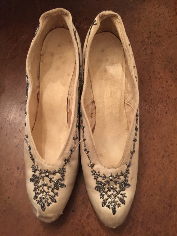 Hochzeit - Beautiful Antique Victorian Silk Wedding shoes