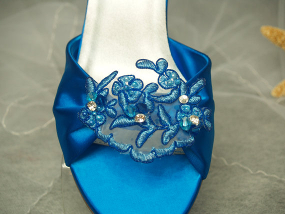 Свадьба - Wedding Shoes Turquoise Deep Blue or other colors - Mid heel blue shoes bride