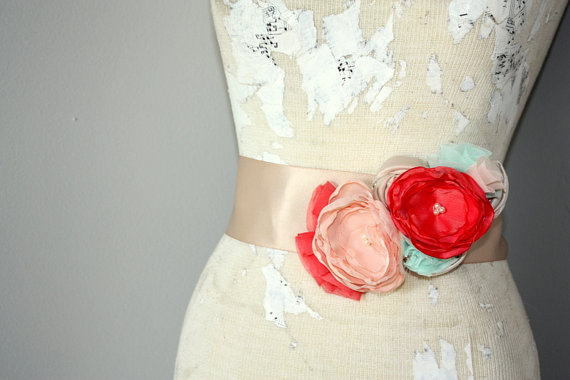 زفاف - Dress sash, Coral, mint, champagne and peach bridal sash, fabric flower wedding dress sash